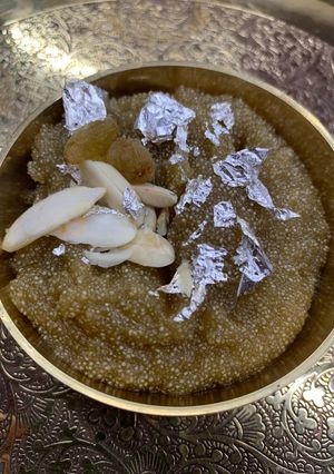 A picture of Gud Ka Halwa.