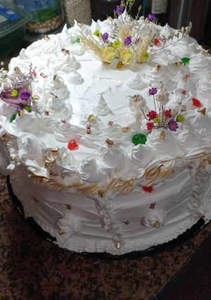 Una foto de TORTA DE 🩷BODAS 💖DE MYRIAM Y MARCELO 22/02/2025💜💙💛