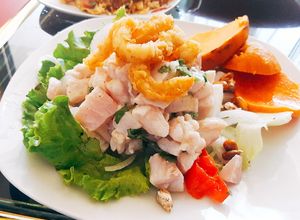 Una foto de Ceviche de pescado- perca