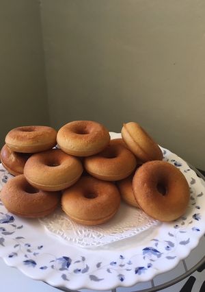 A picture of Baked donuts.