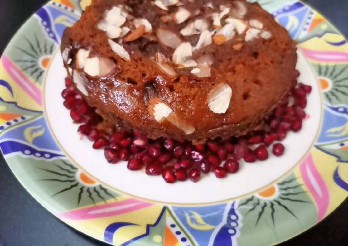 Pomegranate Raisin Cake Recipe by Seema Rana - Cookpad