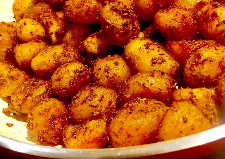 Easiest Way to Prepare Ultimate Stir-Fried Honey Garlic Mini Potatoes