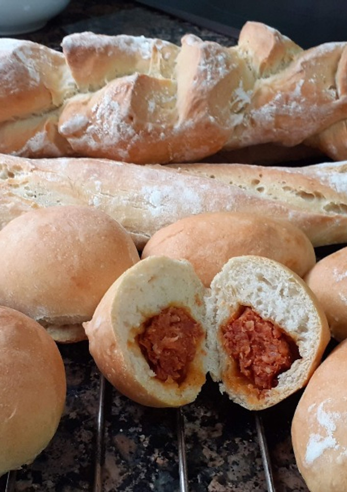 Una foto de Pan y bollitos preñados