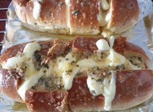 Gambar Cream Cheese Garlic Bread With Tuna