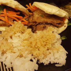 A picture of Steamed Buns with Braised Brisket.