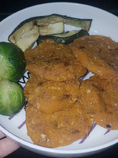 Una foto de BLW hamburguesas de calabaza asada