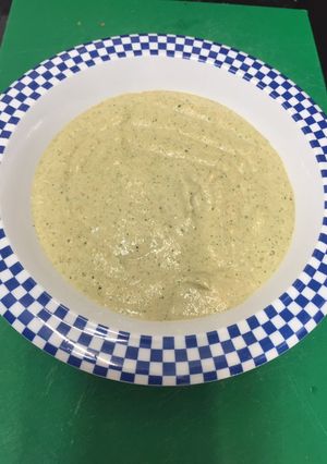 Una foto de Crema de brócoli y champiñones sofrito