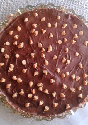 Una foto de Tarta sin horno de chocolate y mantequilla de cacahuete