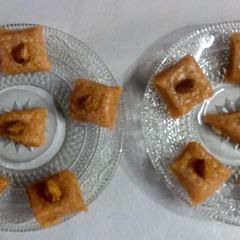 Gujarati style Lauki Barfi A picture of Gujarati style Lauki Barfi.