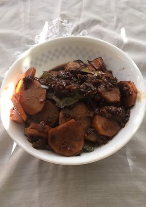 A picture of Chicken Adobo w Potatoes.