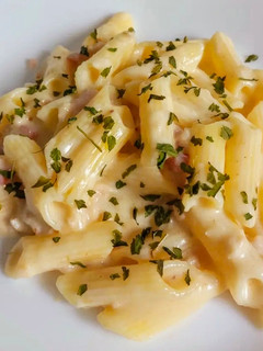 Una foto de Pasta en salsa Alfredo