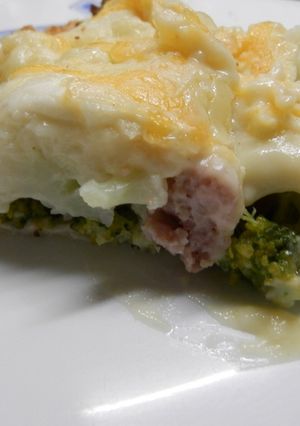 Una foto de Pastel de brecol y coliflor