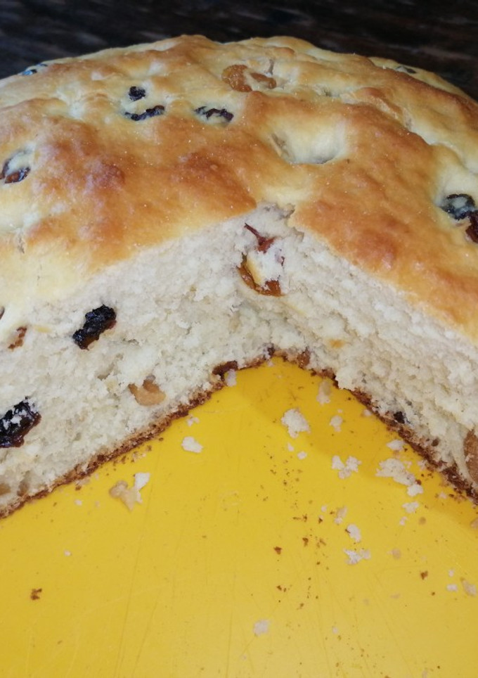 Una foto de Pan dulce sin amasar en molde de torta