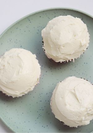 A picture of Whipped Cream Frosting.