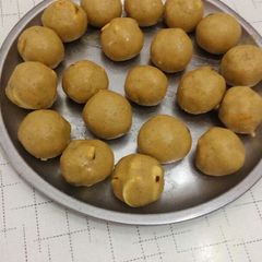A picture of Whole wheat ghee laddoo.