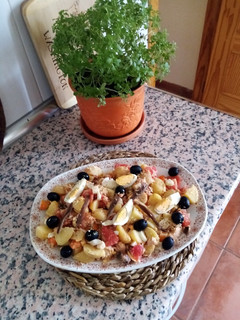 Una foto de Ensalada de patata cocida a la marinera