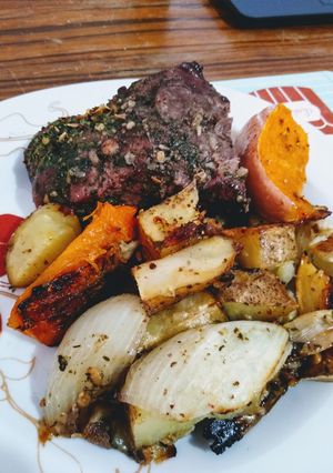 Una foto de Marucha al horno con verdura rústica