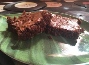 Una foto de Brownies fáciles con cacao en polvo en 4 pasos🍫🥜💖💁🏻