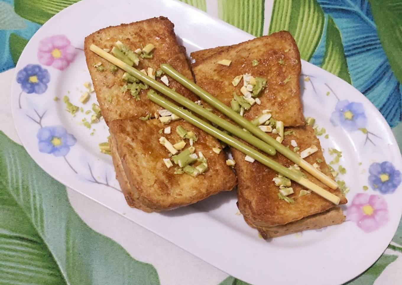 French toast matcha cheese