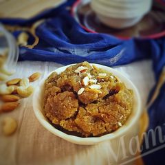 A picture of Wheat flour jaggery halwa.