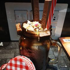 A picture of KitKat Chocolate Freak Shake.