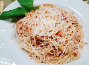 Una foto de Spaghettini Caprese 🍅 "Cena extra rápida 15 minutos"