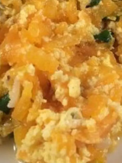 Una foto de Sofrito de calabazas revueltas con huevo