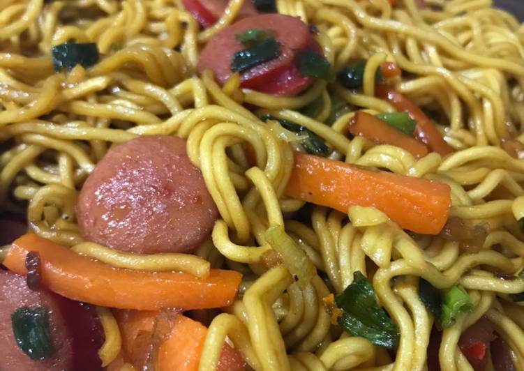 Simple Way to Make Super Quick Homemade Kids’ favourite simple stir fry egg noodle