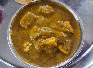 A picture of Paneer Hydrabadi curry.