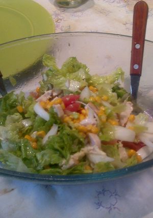 Una foto de ensalada para dos