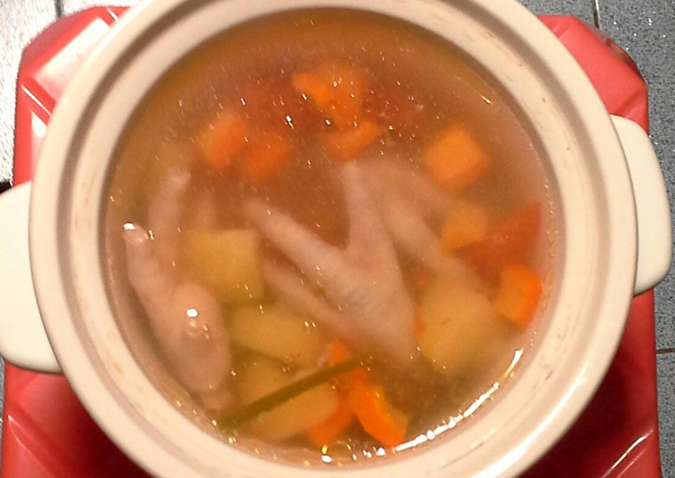 Sup ceker ayam slow cooker