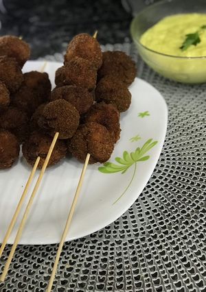 صورة لوصفة كريات الدجاج مع صلصة الجبن