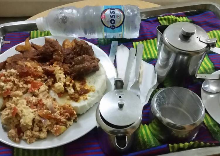 Boiled yam,with fried egg and beef