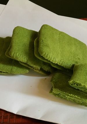 A picture of Matcha Langue-de-Chat Cookies.