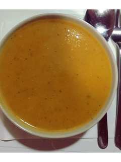 Una foto de Crema de verduras con boniato