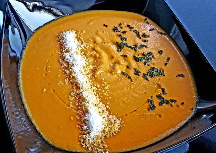 Crema fría de zanahoria🥕 manzana🍏jengibre y leche de coco🥥