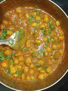 છોલે (Chhole Recipe In Gujarati) રેસીપી મુખ્ય ફોટો