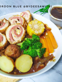 Foto resep Chicken Cordon Blue @bydeesawitri