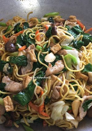 รูปของ “ผัดหมี่ยากิโซบะหมูหมัก”