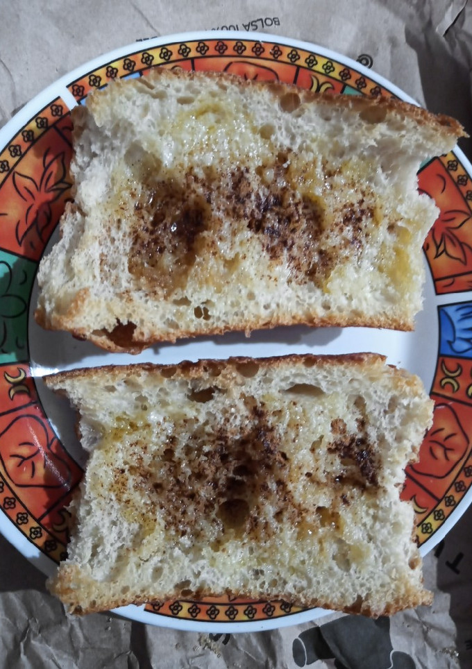 Una foto de Pan tostado con mantequilla 🍞