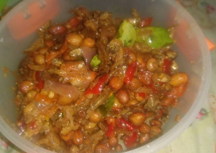 Sambal Teri Kacang Tanah