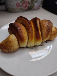 Korvapuusti (finn fahéjas csiga) recept fotója