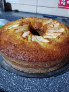 Una foto de Budín de manzana 🍎🍏