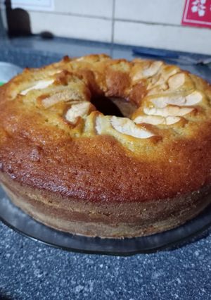 Una foto de Budín de manzana 🍎🍏