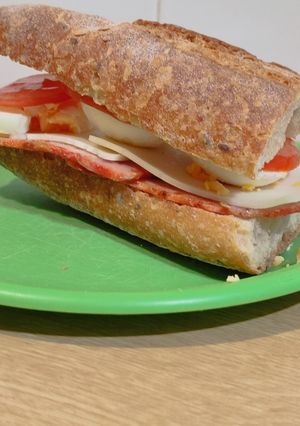A picture of Hearty Sandwich.