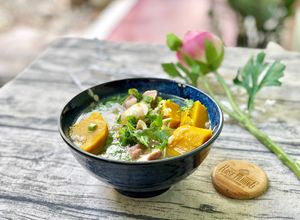 Hình của món Canh Bí Đỏ Xương Heo Hầm Đậu Ngự.