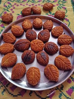 ঠেকুয়া (Thekua recipe in Bengali) রেসিপির প্রধান ছবি