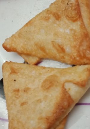 صورة لوصفة سمبوسك بالجبنة وفلفل الوان وحبة البركة