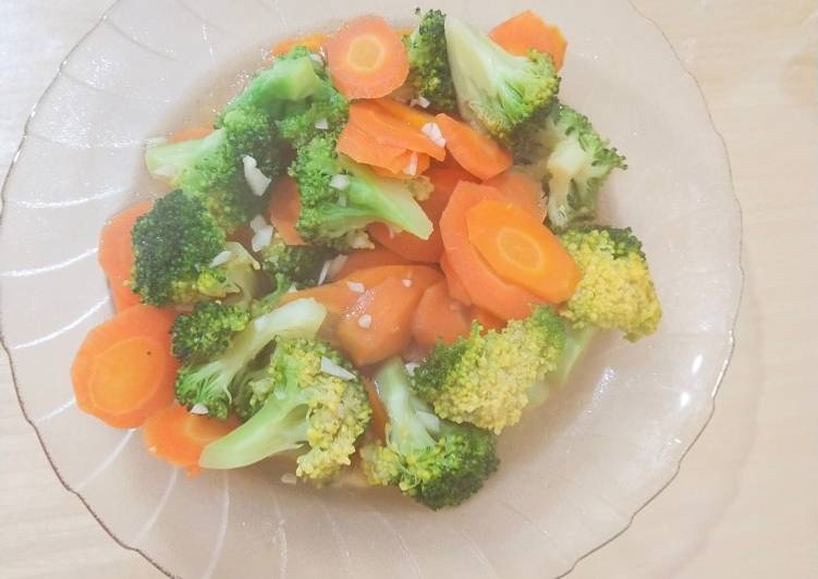 Bagaimana mengolah Tumis brokoli wortel yang Lezat Sekali