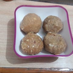 A picture of Wheat flour laddu (pini).